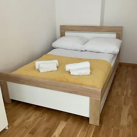 Omorika Na Zamkowej Cracovie